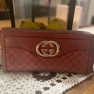 Authentic Gucci wallet